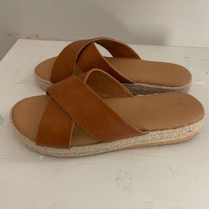 Bamboo sandals